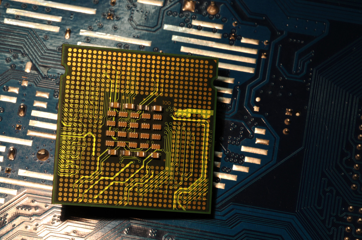 Акциите на водещия технологичен гигант Advanced Micro Devices (NASDAQ:AMD) нарастват