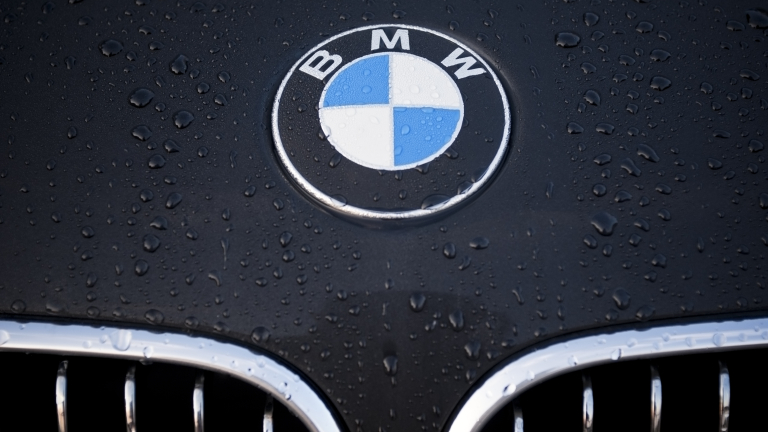 BMW iX5 Hydrogen използва горивни клетки произведени от Toyota и