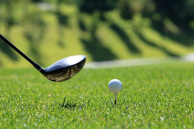 Пътуващите, които планират голф ваканция до престижни игрища в Обединеното